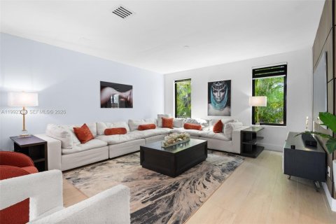 Casa en venta en Coral Gables, Florida, 4 dormitorios, 303.51 m2 № 2056597 - foto 7