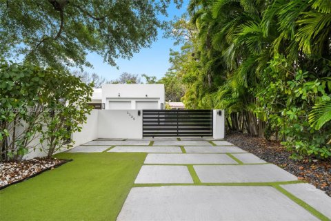 Casa en venta en Coral Gables, Florida, 4 dormitorios, 303.51 m2 № 2056597 - foto 3