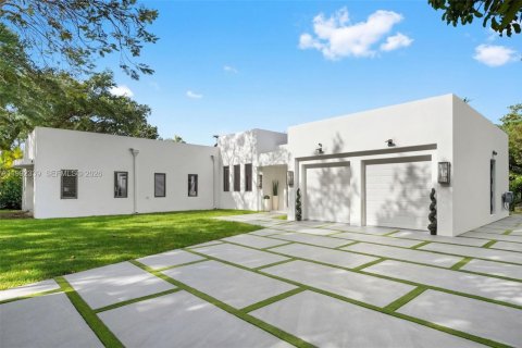 Casa en venta en Coral Gables, Florida, 4 dormitorios, 303.51 m2 № 2056597 - foto 2