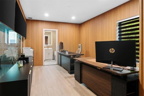 Casa en venta en Coral Gables, Florida, 4 dormitorios, 303.51 m2 № 2056597 - foto 22