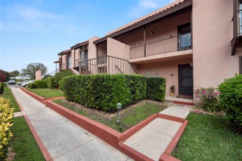 Condominio en venta en Lake Wales, Florida, 2 dormitorios, 88.63 m2 № 1529904 - foto 2