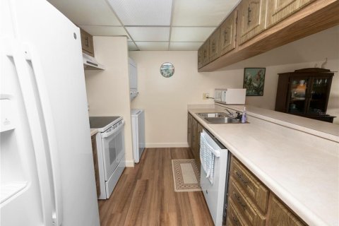 Condominio en venta en Lake Wales, Florida, 2 dormitorios, 88.63 m2 № 1529904 - foto 7