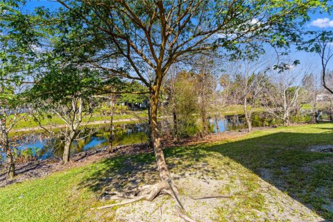 Villa ou maison à vendre à Tamarac, Floride: 4 chambres, 193.05 m2 № 2025048 - photo 27