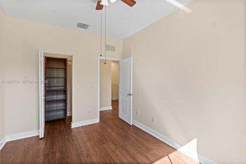 Villa ou maison à vendre à Tamarac, Floride: 4 chambres, 193.05 m2 № 2025048 - photo 12