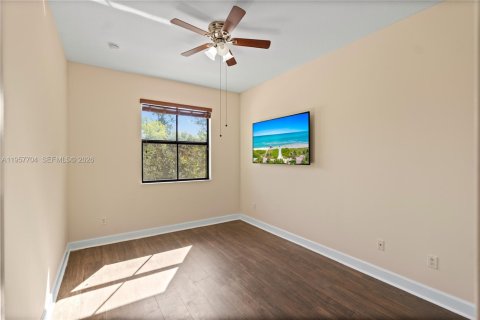 Villa ou maison à vendre à Tamarac, Floride: 4 chambres, 193.05 m2 № 2025048 - photo 11