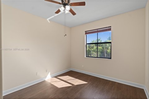 Villa ou maison à vendre à Tamarac, Floride: 4 chambres, 193.05 m2 № 2025048 - photo 9