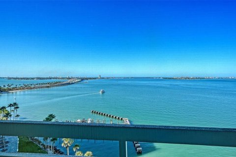 Condo in Sarasota, Florida, 2 bedrooms  № 2108329 - photo 25