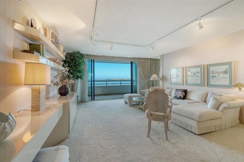 Condo in Sarasota, Florida, 2 bedrooms  № 2108329 - photo 4