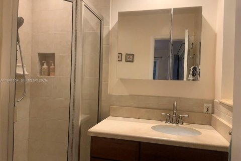 Casa en venta en Hollywood, Florida, 3 dormitorios, 139.17 m2 № 2010711 - foto 4