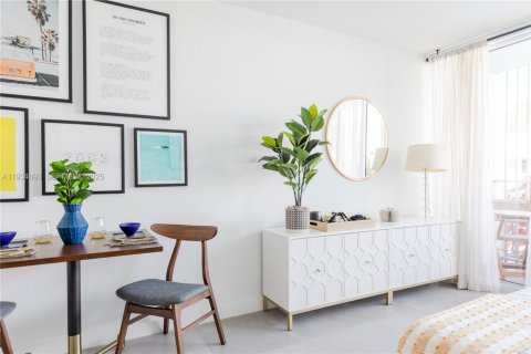 Casa en alquiler en Hialeah, Florida № 1993045 - foto 5