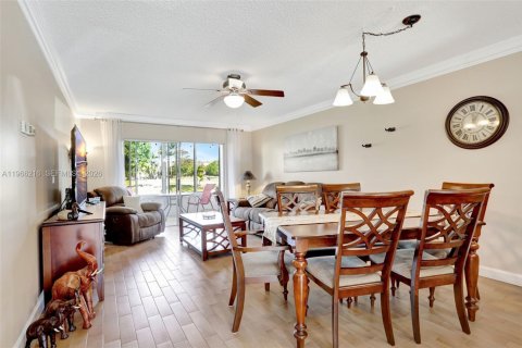 Condominio en venta en Lauderhill, Florida, 2 dormitorios, 80.82 m2 № 2028079 - foto 28