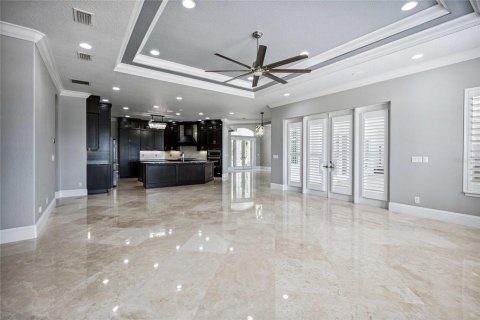 House in Ocala, Florida 4 bedrooms, 474.45 sq.m. № 1805470 - photo 6