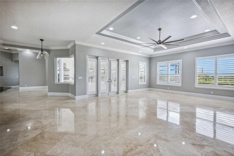House in Ocala, Florida 4 bedrooms, 474.45 sq.m. № 1805470 - photo 8
