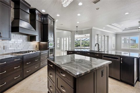 House in Ocala, Florida 4 bedrooms, 474.45 sq.m. № 1805470 - photo 5