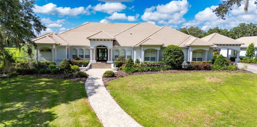 House in Ocala, Florida 4 bedrooms, 474.45 sq.m. № 1805470