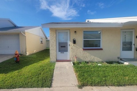 House in New Port Richey, Florida 1 bedroom, 50.17 sq.m. № 2221801