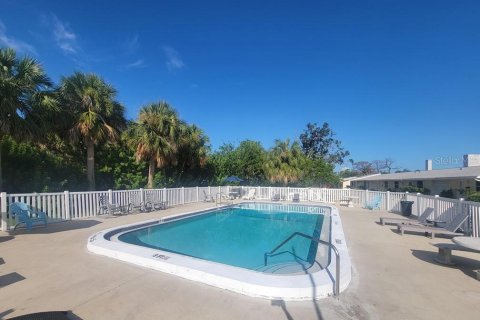 House in New Port Richey, Florida 1 bedroom, 50.17 sq.m. № 2221801 - photo 11