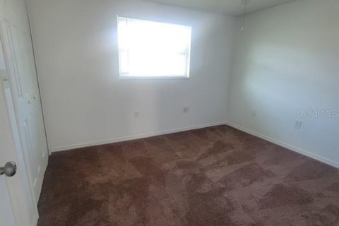 House in New Port Richey, Florida 1 bedroom, 50.17 sq.m. № 2221801 - photo 8