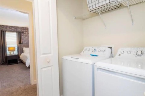 Купить таунхаус в Киссимми, Флорида 9 комнат, 177.81м2, № 1909825 - фото 19