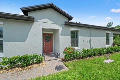 House in Land O' Lakes, Florida 2 bedrooms, 150.04 sq.m. № 1881115 - photo 4