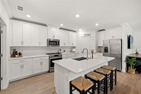 House in Land O' Lakes, Florida 2 bedrooms, 150.04 sq.m. № 1881115 - photo 6