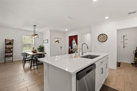 House in Land O' Lakes, Florida 2 bedrooms, 150.04 sq.m. № 1881115 - photo 8