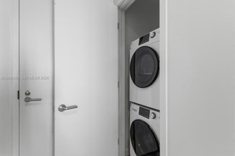 Condo in Miami, Florida  № 2069730 - photo 20
