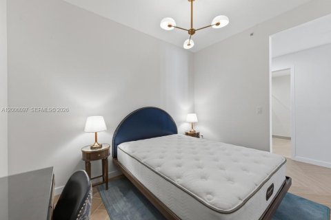 Condo in Miami, Florida  № 2069730 - photo 23
