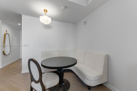 Condo in Miami, Florida  № 2069730 - photo 14