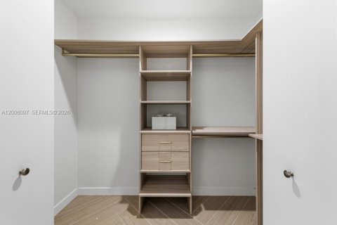 Condo in Miami, Florida  № 2069730 - photo 24