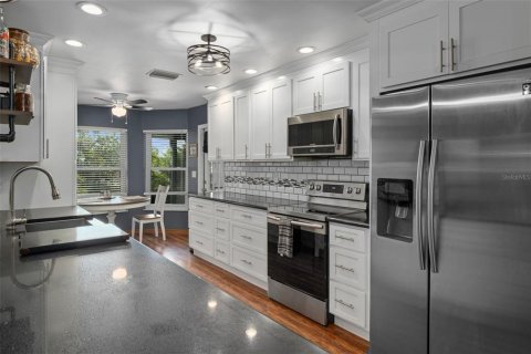 Villa ou maison à vendre à Spring Hill, Floride: 3 chambres, 156.63 m2 № 1804692 - photo 9
