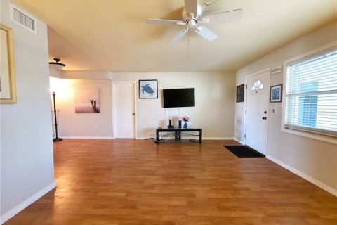 Condo in South Pasadena, Florida, 2 bedrooms  № 1787967 - photo 6
