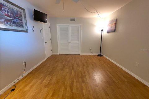 Condo in South Pasadena, Florida, 2 bedrooms  № 1787967 - photo 8