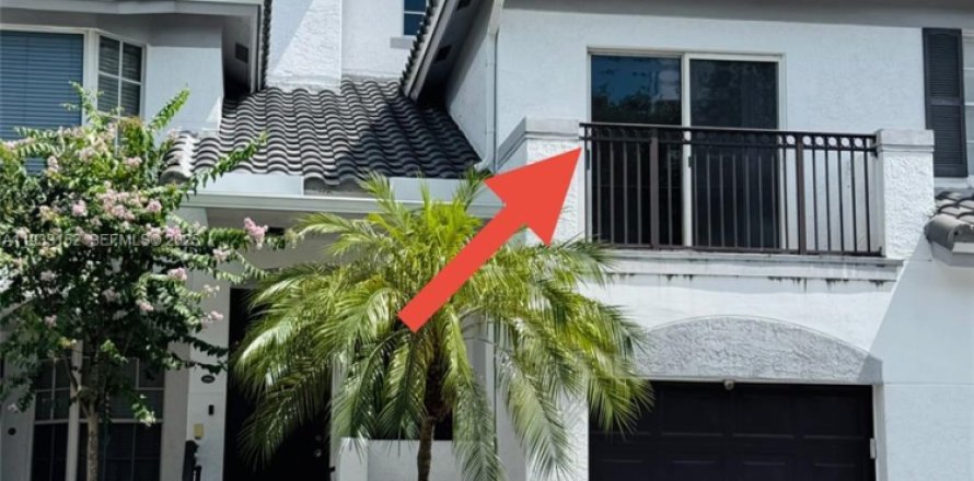 Квартира в Санрайз, Флорида 3 спальни, 130.9м2 № 1991903