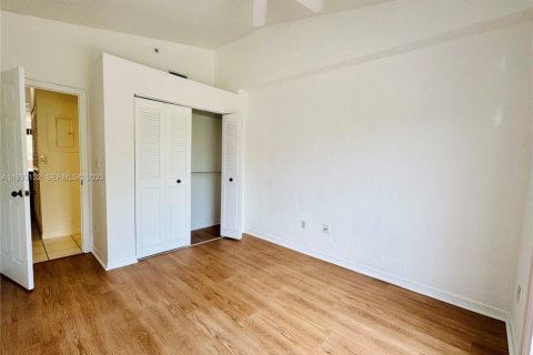 Снять в аренду квартиру в Санрайз, Флорида 3 спальни, 130.9м2, № 1991903 - фото 7