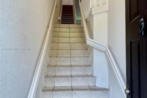 Снять в аренду квартиру в Санрайз, Флорида 3 спальни, 130.9м2, № 1991903 - фото 19