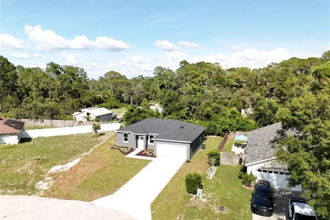 House in Leesburg, Florida 3 bedrooms, 122.17 sq.m. № 1883122 - photo 8