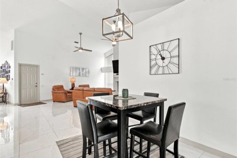 Villa ou maison à vendre à Wesley Chapel, Floride: 3 chambres, 263.47 m2 № 2396986 - photo 25