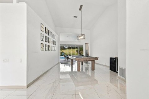 Villa ou maison à vendre à Wesley Chapel, Floride: 3 chambres, 263.47 m2 № 2396986 - photo 4