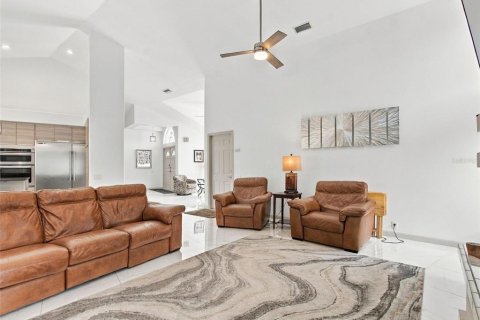 Villa ou maison à vendre à Wesley Chapel, Floride: 3 chambres, 263.47 m2 № 2396986 - photo 22