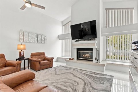 Villa ou maison à vendre à Wesley Chapel, Floride: 3 chambres, 263.47 m2 № 2396986 - photo 17