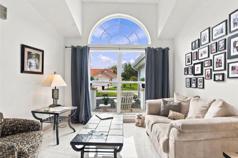 Villa ou maison à vendre à Wesley Chapel, Floride: 3 chambres, 263.47 m2 № 2396986 - photo 9