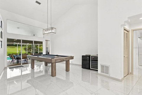 Villa ou maison à vendre à Wesley Chapel, Floride: 3 chambres, 263.47 m2 № 2396986 - photo 12