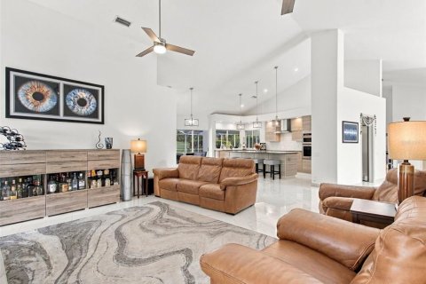 Villa ou maison à vendre à Wesley Chapel, Floride: 3 chambres, 263.47 m2 № 2396986 - photo 20