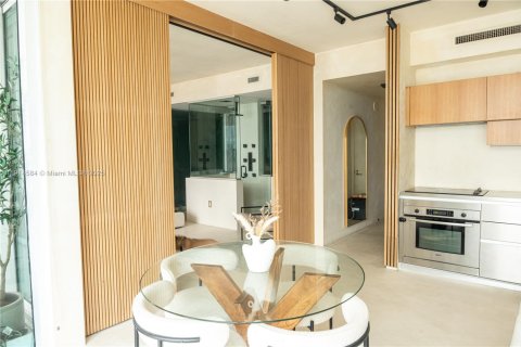 Купить кондоминиум в Майами, Флорида 1 спальня, 73.49м2, № 1970086 - фото 3