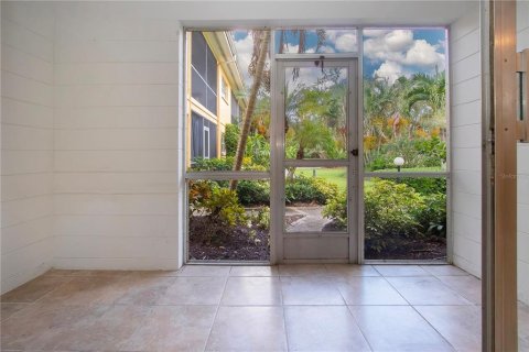 Condo in Sarasota, Florida, 1 bedroom  № 1869739 - photo 9