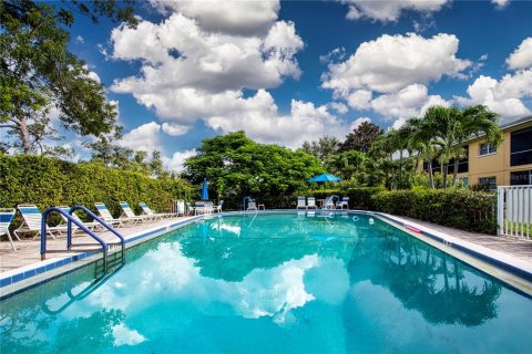 Condo in Sarasota, Florida, 1 bedroom  № 1869739 - photo 24