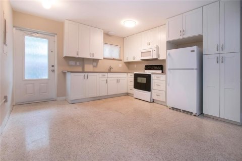 Condo in Sarasota, Florida, 1 bedroom  № 1869739 - photo 5