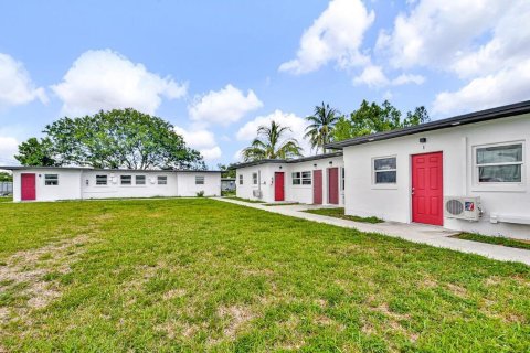 Appartement à louer à Miami, Floride: 3 pièces, 32.52 m2 № 2338487 - photo 4