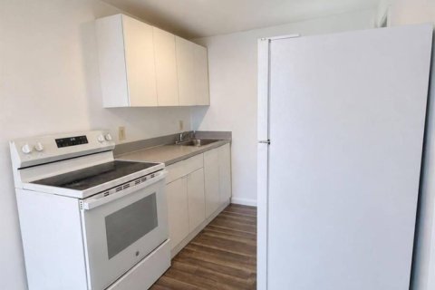 Appartement à louer à Miami, Floride: 3 pièces, 32.52 m2 № 2338487 - photo 6